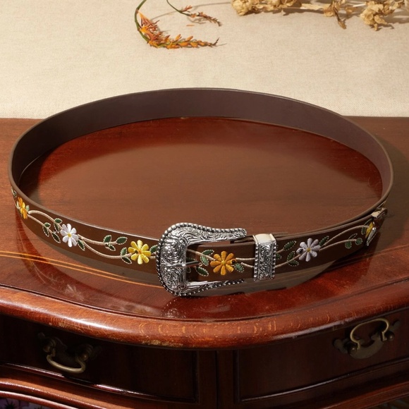 Western Vegan Leather Embroidered Floral Silver Tone Buckle Belt - Picture 5 of 12
